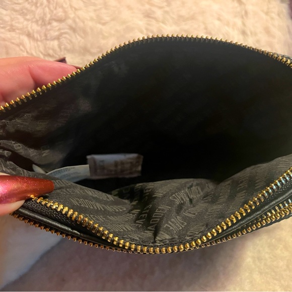 Steve Madden embossed Wristlet Double Pouch - Picture 6 of 8